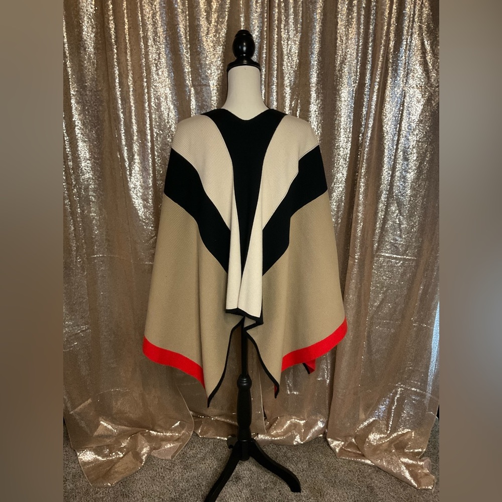 Burberry Shawl Cape - Picture 3 of 8